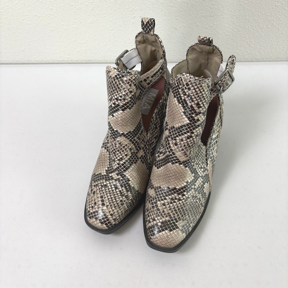 MIA Edin Bootie Womens 8 Grey Black Snake Print Cutout Block Heel Ankle Boots
